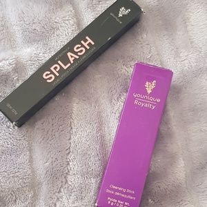Younique liquid lipstick and cleansing stick